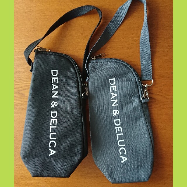 DEAN & DELUCA(ディーンアンドデルーカ)のglowグロー8月号付録 DEAN&DELUCA 保冷ボトルケース 2点セット レディースのバッグ(エコバッグ)の商品写真
