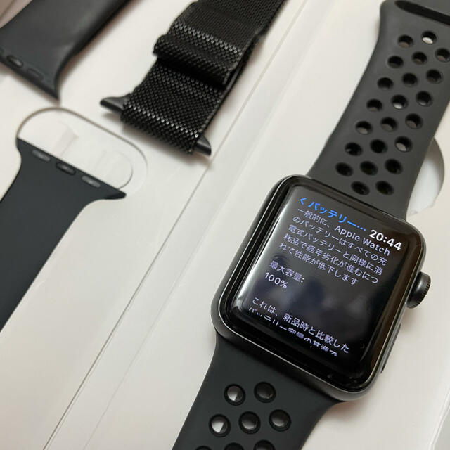 Apple Watch(アップルウォッチ)のAPPLE WATCH3 38mm スペースグレイ バッテリー100% メンズの時計(腕時計(デジタル))の商品写真