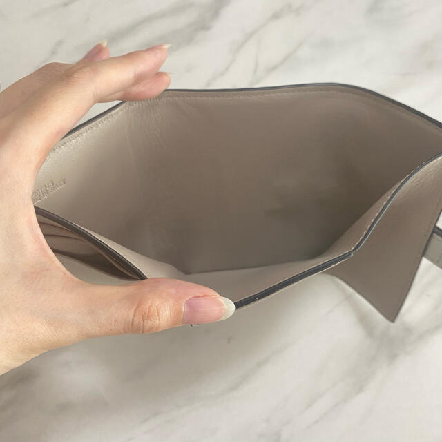 ラスト1【新品】LOEWE ロエベ ミニ財布 三つ折り財布 希少カラー ラスト1【新品】LOEWE ロエベ ミニ財布 三つ折り財布 希少カラー