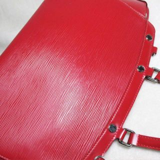 LV エピ ブレア MM 2WAYバッグ M4030E カーマインレッド LV エピ ブレア MM 2WAYバッグ M4030E カーマインレッド