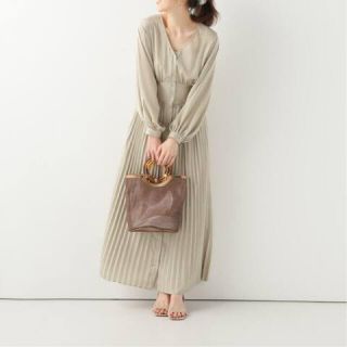 スローブイエナ(SLOBE IENA)の●ゆかゆか’sshop様専用●SLOBE IENA サテンプリーツワンピース(ロングワンピース/マキシワンピース)