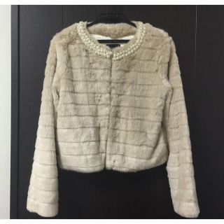 セシルマクビー(CECIL McBEE)のCECIL McBEE ビジューファージャケット 未使用品(毛皮/ファーコート)