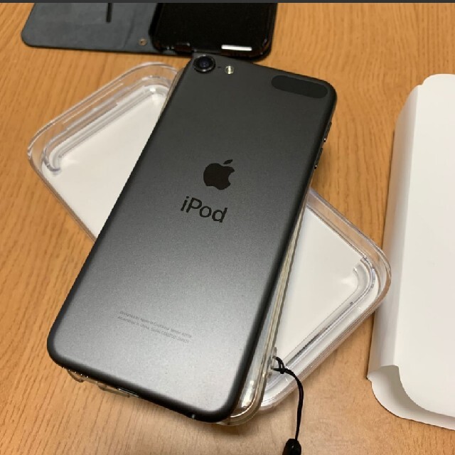 iPod touch(アイポッドタッチ)の【美品】iPod touch 2019年モデル 256GB スマホ/家電/カメラのオーディオ機器(ポータブルプレーヤー)の商品写真