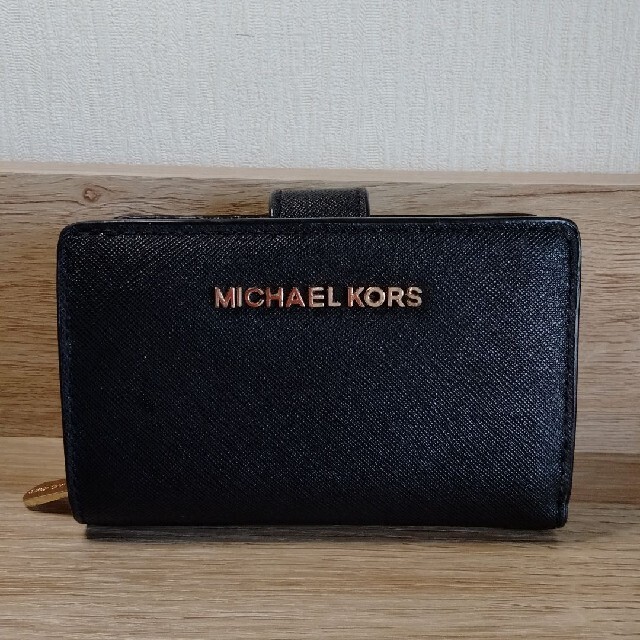 Michael Kors(マイケルコース)のマイケルコース　財布　黒　折財布 レディースのファッション小物(財布)の商品写真