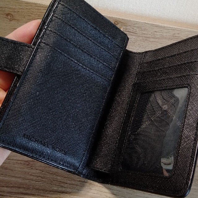 Michael Kors(マイケルコース)のマイケルコース　財布　黒　折財布 レディースのファッション小物(財布)の商品写真
