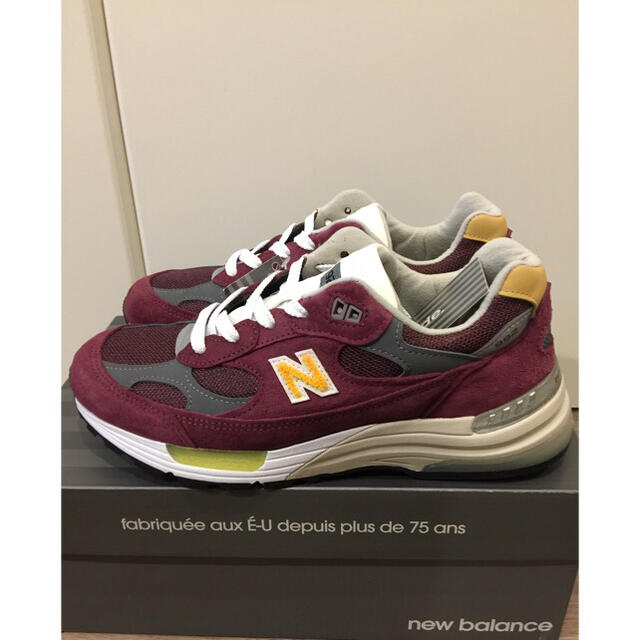 New Balance(ニューバランス)のニューバランス M992CA 【日本未発売】【新品未使用】バーガンディ メンズの靴/シューズ(スニーカー)の商品写真