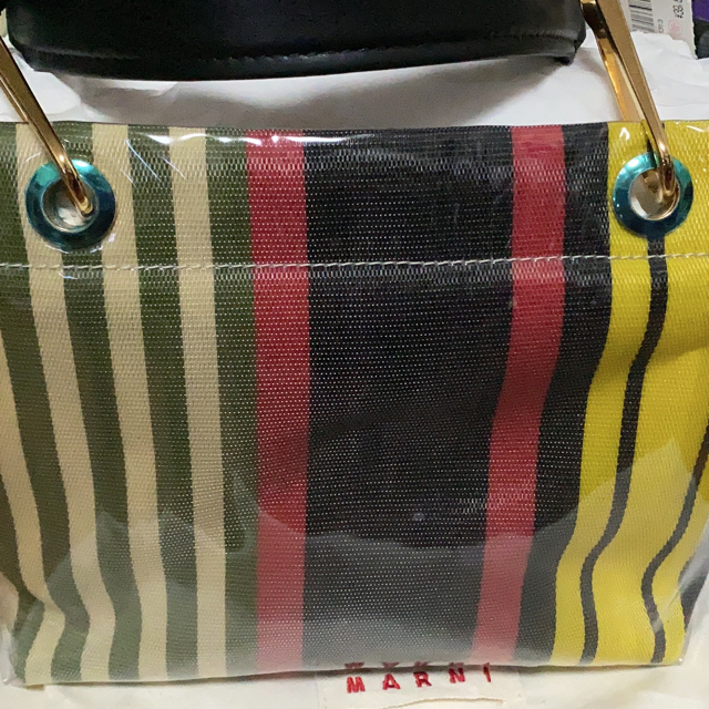 Marni(マルニ)の最終値下げ　マルニ　グロッシーグリップ　バッグ レディースのバッグ(ハンドバッグ)の商品写真