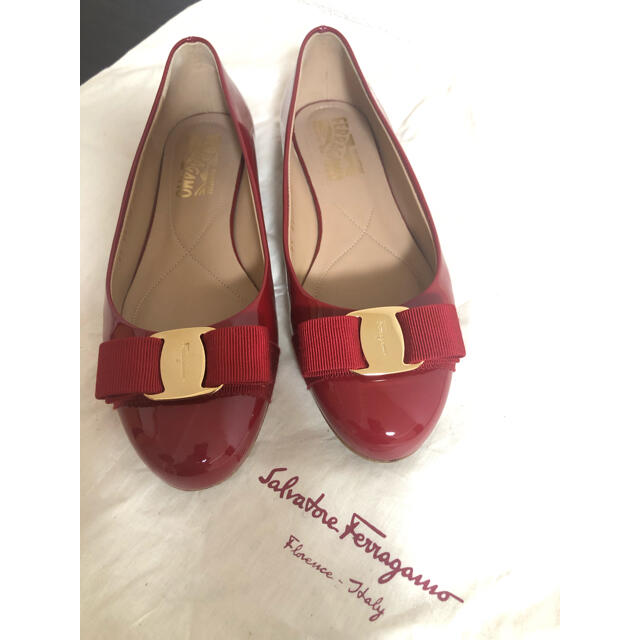 【美品】Salvatore Ferragamo エナメルバレエシューズ