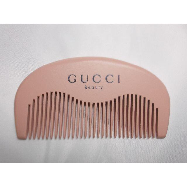 Gucci(グッチ)の新品未使用 GUCCI グッチ ポーチ＆コーム ノベルティ レディースのヘアアクセサリー(その他)の商品写真