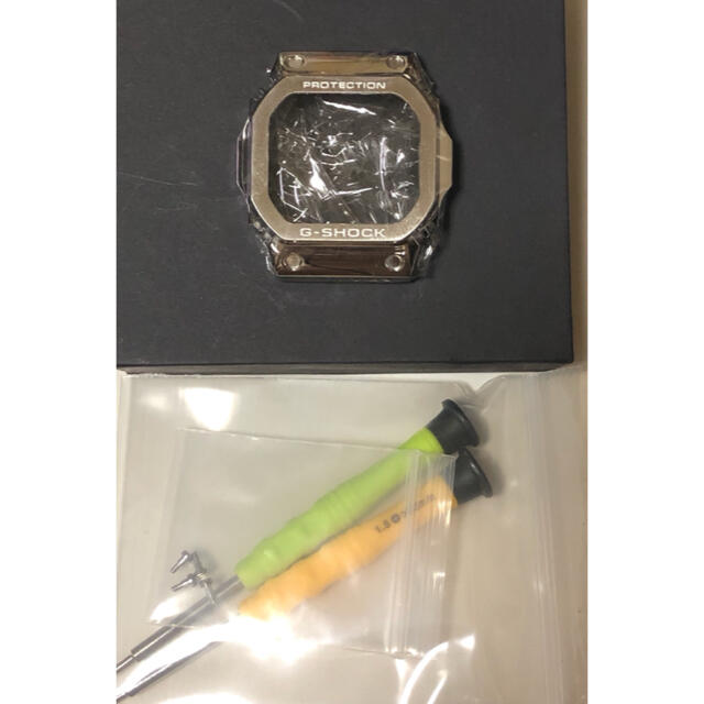 G-SHOCK(ジーショック)のG-SHOCK 5610系 シルバーステンレスカスタムベゼル メンズの時計(腕時計(デジタル))の商品写真