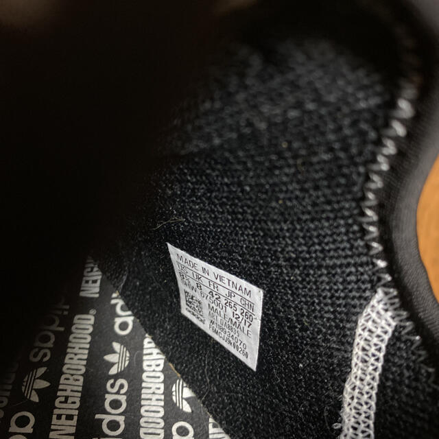 adidas(アディダス)のadidas NEIGHBORHOOD NMD R1 26.5 黒　ブラック メンズの靴/シューズ(スニーカー)の商品写真