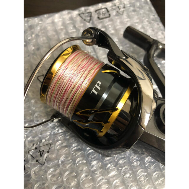 SHIMANO(シマノ)のshimano twin power 3000mhg スポーツ/アウトドアのフィッシング(リール)の商品写真