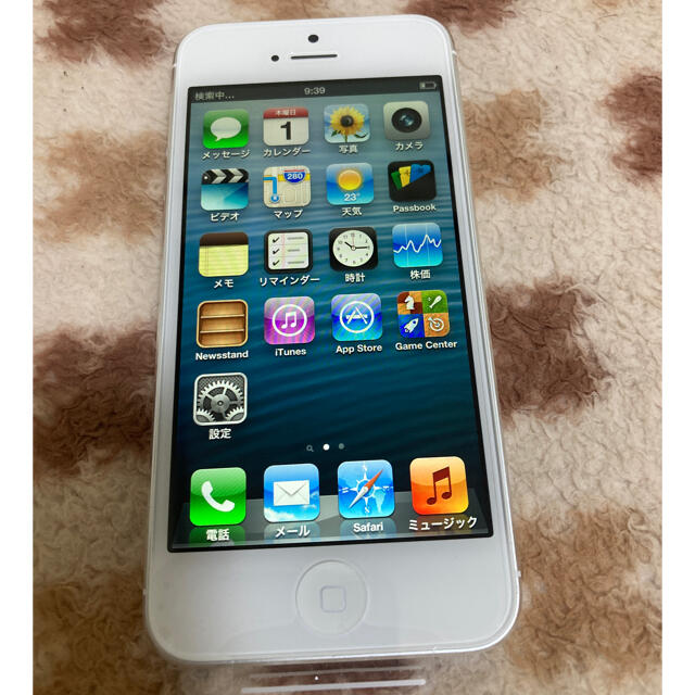 【新品未使用】IPhone 5 32GB White auホワイトIMEI