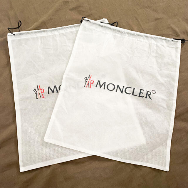 MONCLER(モンクレール)のMONCLER モンクレール ショップ袋 保存袋 巾着袋 不織布 レディースのバッグ(ショップ袋)の商品写真