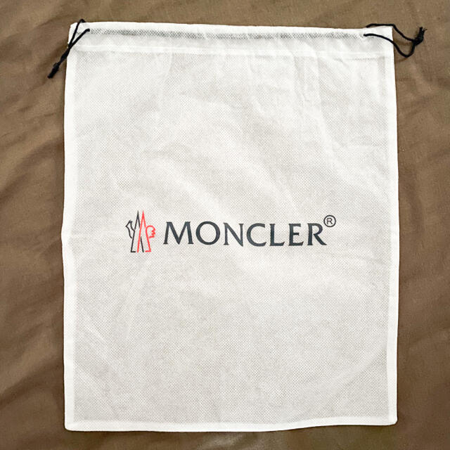 MONCLER(モンクレール)のMONCLER モンクレール ショップ袋 保存袋 巾着袋 不織布 レディースのバッグ(ショップ袋)の商品写真