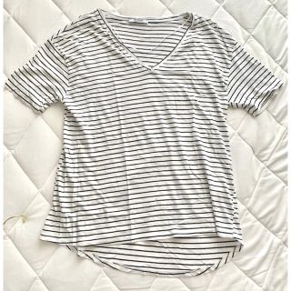 ザラ(ZARA)のZARA ザラ　VネックボーダーTシャツ　カジュアル(Tシャツ(半袖/袖なし))