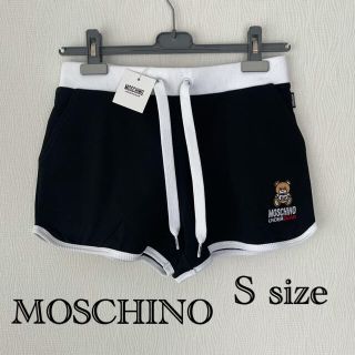 モスキーノ(MOSCHINO)の【新品】MOSCHINOUNDERBEARくまちゃん スウェット ショートパンツ(ショートパンツ)