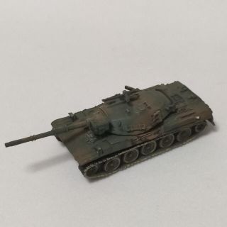 カイヨウドウ(海洋堂)の74式戦車 1/144 2色迷彩 士魂 ワールドタンクミュージアム4 陸上自衛隊(模型/プラモデル)