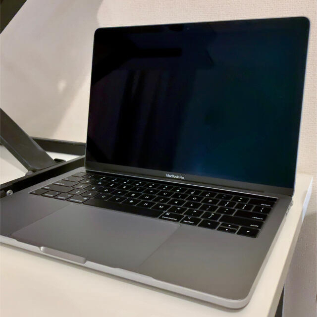 Apple Macbook Pro 2018 13inch 16GB 256GB Apple Macbook Pro 2018 13inch 16GB 256GB