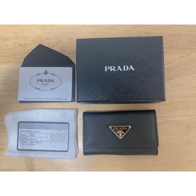 ファッション小物PRADA プラダ　6連キーケース
