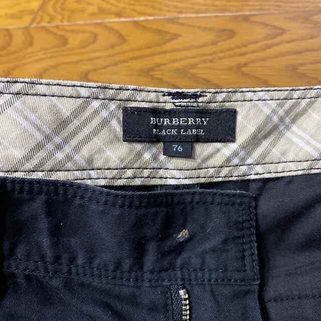 BURBERRY BLACK LABEL(バーバリーブラックレーベル)のバーバリー 黒ハーフパンツ 76 メンズのパンツ(ショートパンツ)の商品写真