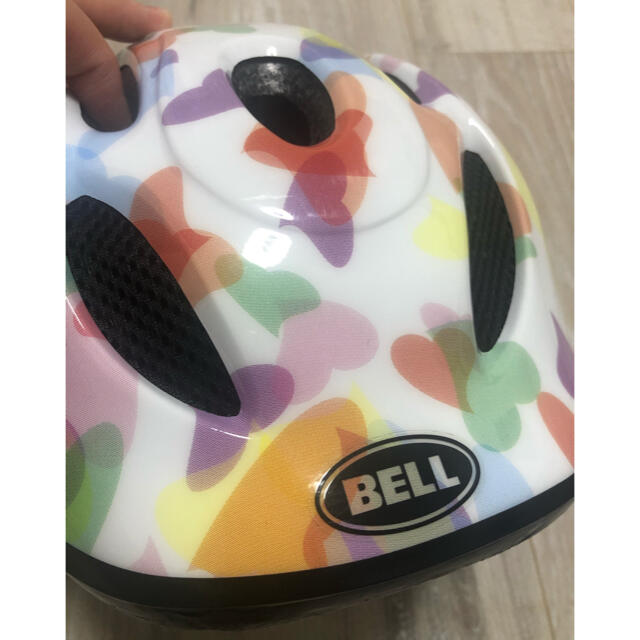 BELL(ベル)のBELL ヘルメット 子供用　ハート柄　M〜L キッズ/ベビー/マタニティの外出/移動用品(自転車)の商品写真