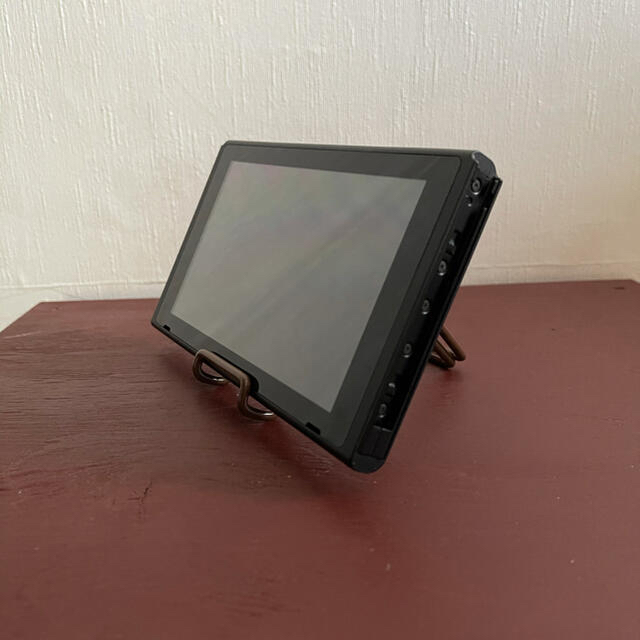 新型任天堂Switch 本体のみ 2