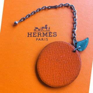 エルメス(Hermes)の　HERMES オレンジ　チャーム　キーホルダー(バッグチャーム)