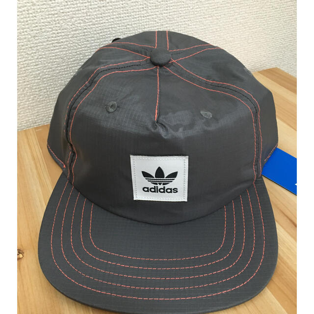 adidas(アディダス)のadidas originals キャップ　新品タグ付 メンズの帽子(キャップ)の商品写真