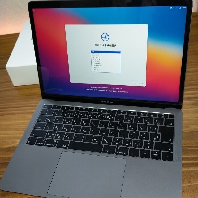 【値下げ】Macbook Air 2019 13インチ 128GBスマホ/家電/カメラ