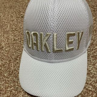 オークリー(Oakley)のオークリーキャップ【2021新作.新品同様品】(キャップ)