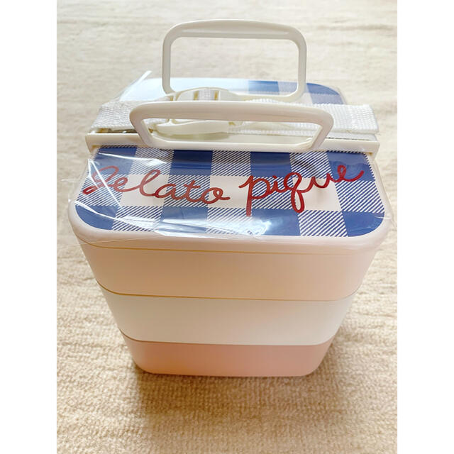 gelato pique(ジェラートピケ)の新品未使用♡大人気完売商品♡ジェラートピケ3段お弁当箱♡パステル インテリア/住まい/日用品のキッチン/食器(弁当用品)の商品写真