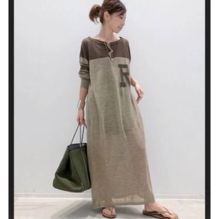 アパルトモンドゥーズィエムクラス(L'Appartement DEUXIEME CLASSE)の美品✨ 別注 REMI RELIEF LINEN カットソーワンピース  (ロングワンピース/マキシワンピース)