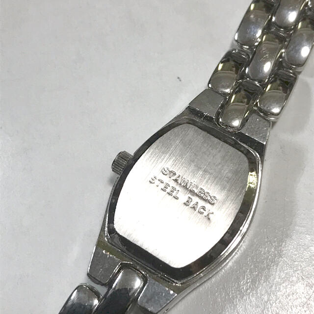 【値下げ美品】レディースクォーツ腕時計　稼働品 レディースのファッション小物(腕時計)の商品写真