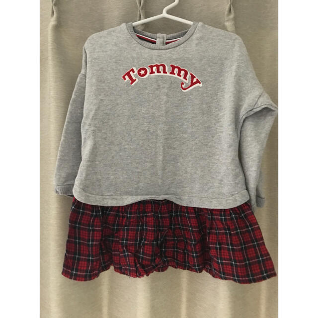 TOMMY HILFIGER(トミーヒルフィガー)のガールズワンピース　92 キッズ/ベビー/マタニティのキッズ服女の子用(90cm~)(ワンピース)の商品写真