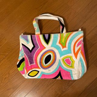 EMILIO PUCCI(ショルダーバッグ)のフリマアイテム一覧 EMILIO PUCCI(ショルダーバッグ)のフリマアイテム一覧