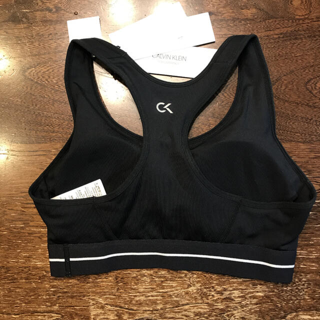 週末セール☆CALVIN KLEIN カルバンクライン　新品　ブラトップ