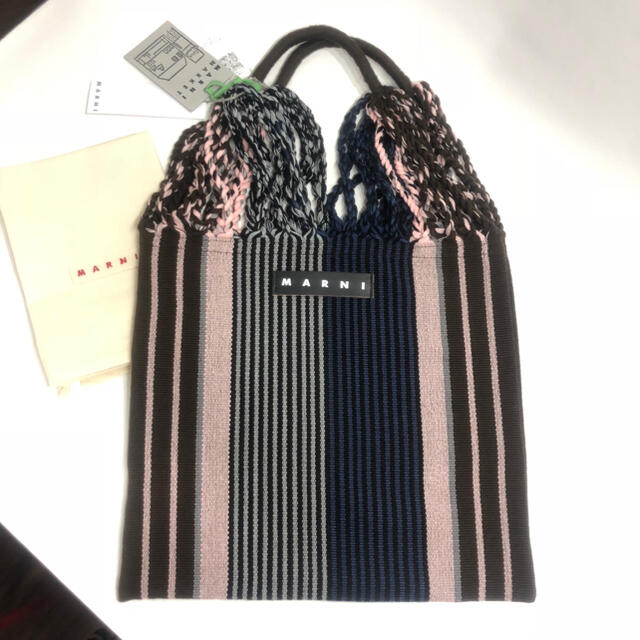 新品　MARNI マルニ　フラワーカフェ　ハンモックバッグ　ブルー　人気カラー