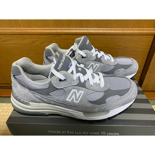 New Balance(ニューバランス)のニューバランス M992GR グレー 26cm メンズの靴/シューズ(スニーカー)の商品写真