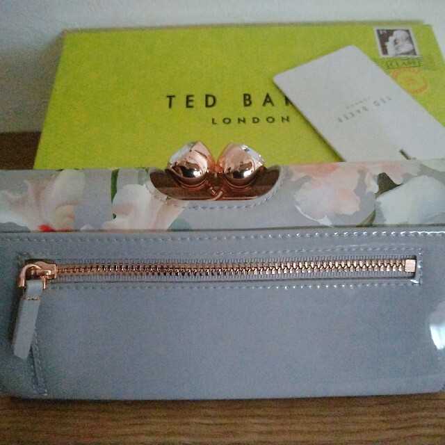 取置中 TED BAKER 長財布 花柄【未使用品】 - 財布