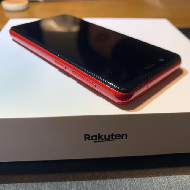 Rakuten(ラクテン)のrakuten mini red スマホ/家電/カメラのスマートフォン/携帯電話(スマートフォン本体)の商品写真