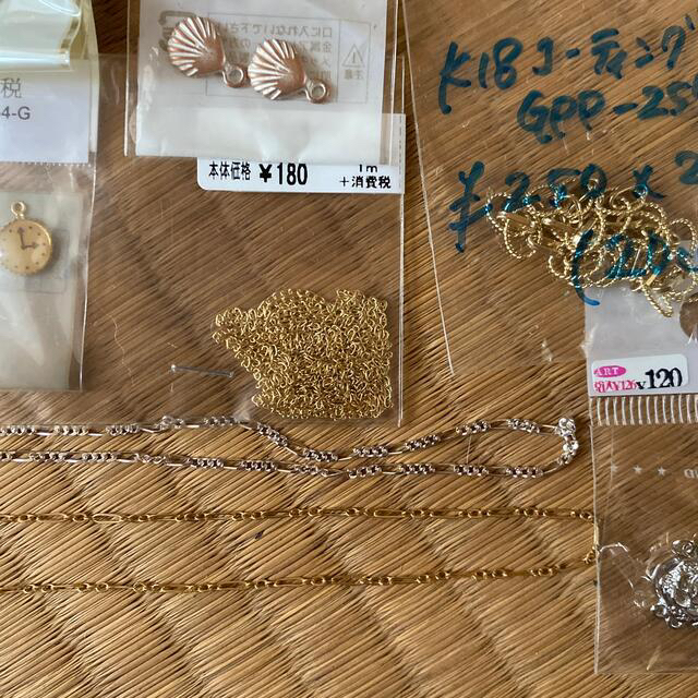 アクセサリーパーツ まとめ売り① ハンドメイド 総額1万円5千円以上が半額以下 ハンドメイドの素材/材料(各種パーツ)の商品写真