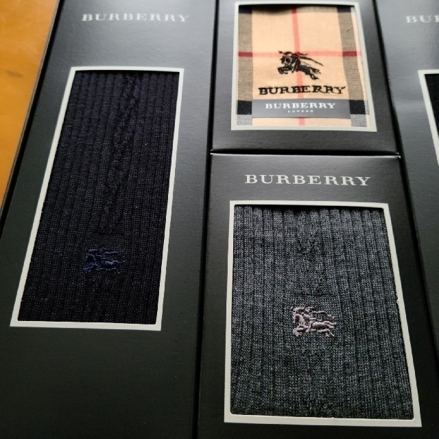 BURBERRY(バーバリー)のBURBERRY　靴下&ハンカチセット メンズのメンズ その他(その他)の商品写真