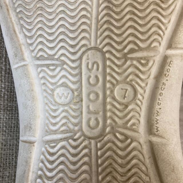 crocs(クロックス)のクロックス  レディース  サンダル　グレー レディースの靴/シューズ(サンダル)の商品写真
