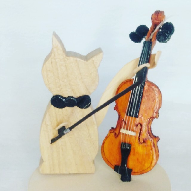 今週末値下げしました　ネコとバイオリン 楽器の弦楽器(ヴァイオリン)の商品写真