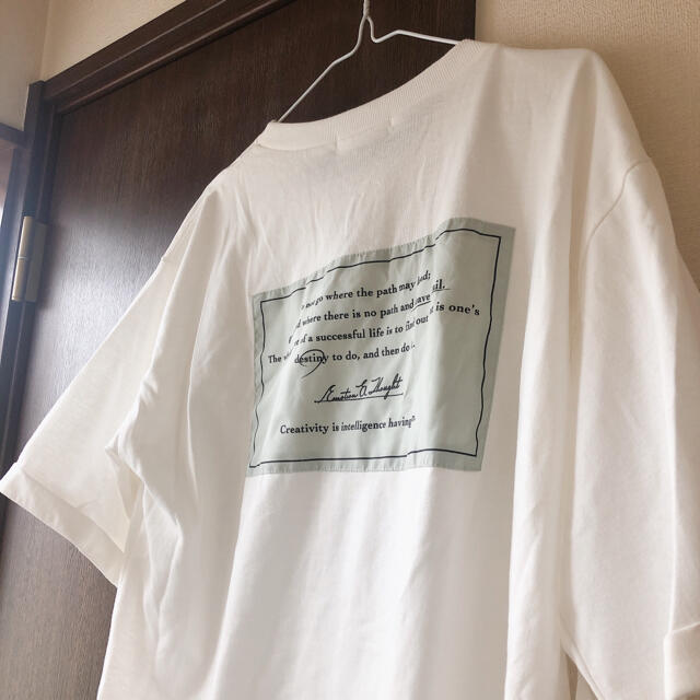 しまむら(シマムラ)のバックプリントTシャツ　しまむら レディースのトップス(Tシャツ(半袖/袖なし))の商品写真