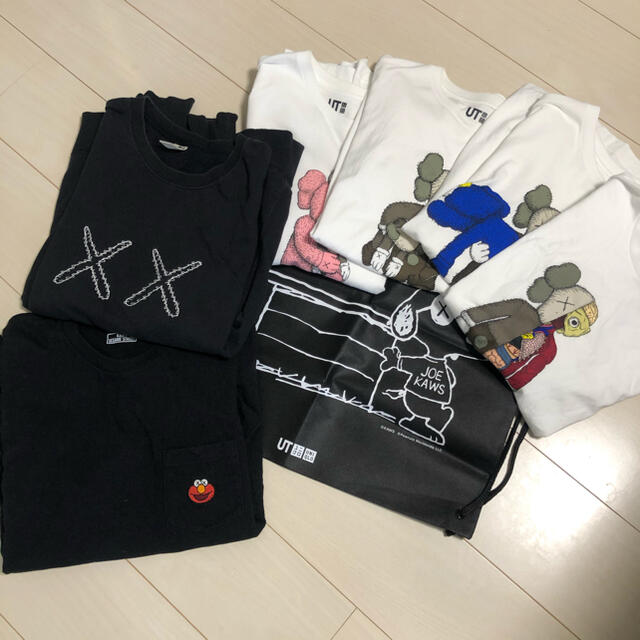 【KAWS】まとめ売り　袋付き　6着　UNIQLOコラボ