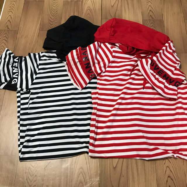 マリン ストライプ ボーダー 140 黒　フリル ワンピース ロゴ フード付 キッズ/ベビー/マタニティのキッズ服女の子用(90cm~)(ワンピース)の商品写真