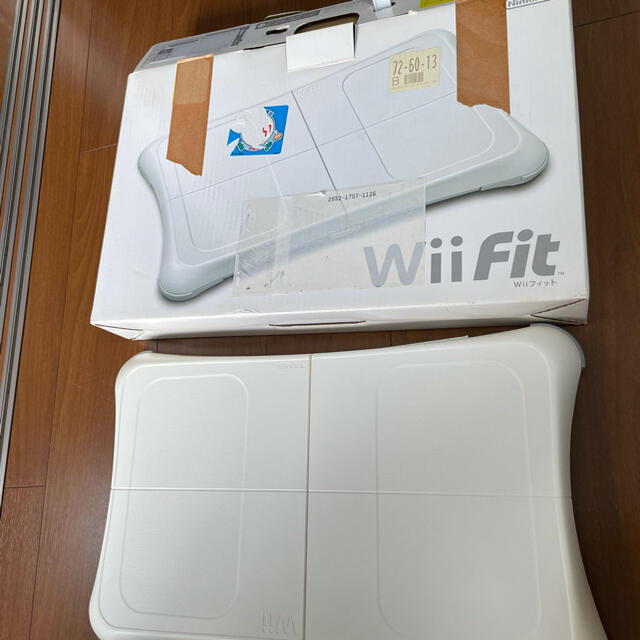 Wii 本体、Wii fit、コントローラー、ソフトセットの通販 by ましゅう's shop｜ウィーならラクマ - Nintendo Wii HOT在庫
