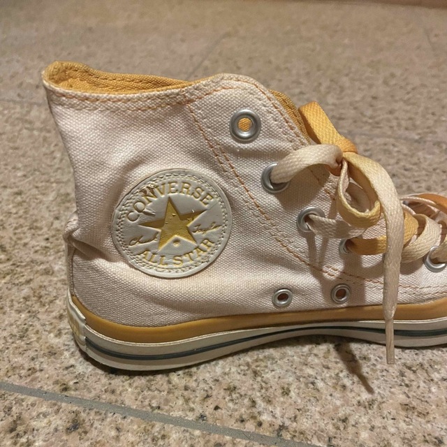 CONVERSE(コンバース)のコンバース オールスター ハイカット　スニーカー　イエロー　ホワイト メンズの靴/シューズ(スニーカー)の商品写真